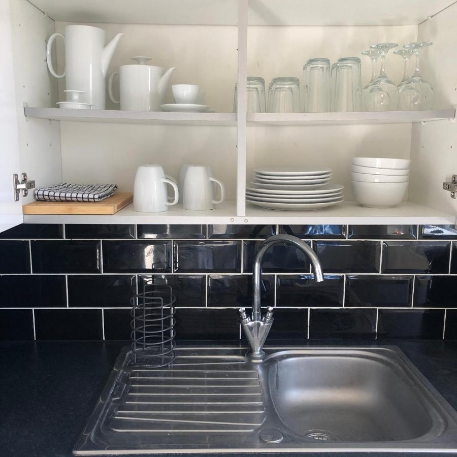 2 Bedroom, Near Station, Fast Wi-fi, Free Parking! Appartement Londres